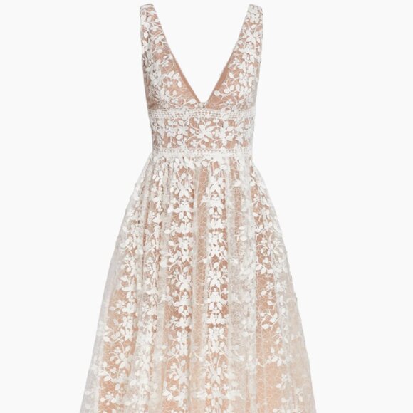 Bronx and Banco Megan Sleeveless V-Neck Lace Gown - Picture 1 of 5